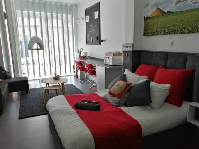 The Romantic Waterloo Lion'S Suite Braine-lʼAlleud Exterior foto